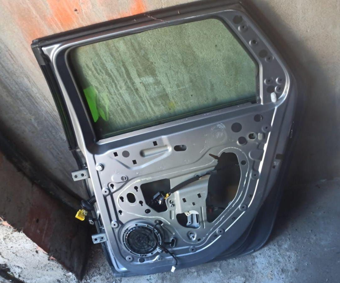 Porta Peugeot 308 II SW traseira direita
