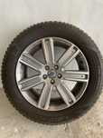 Koła zimowe Volvo 18 z oponami Laufenn i fit+ 235/60R18 107H