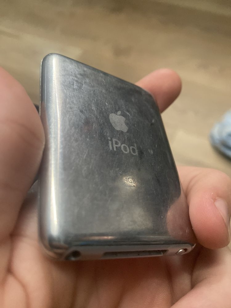 Ipod 4gb.