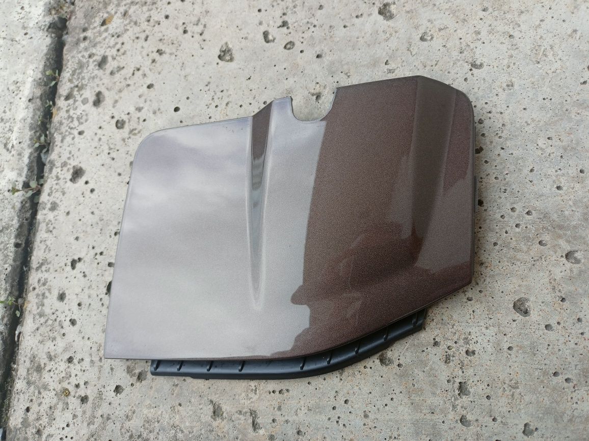 VW Amarok 2HH zaślepka zderzaka lewy przód ława atrapa kratka