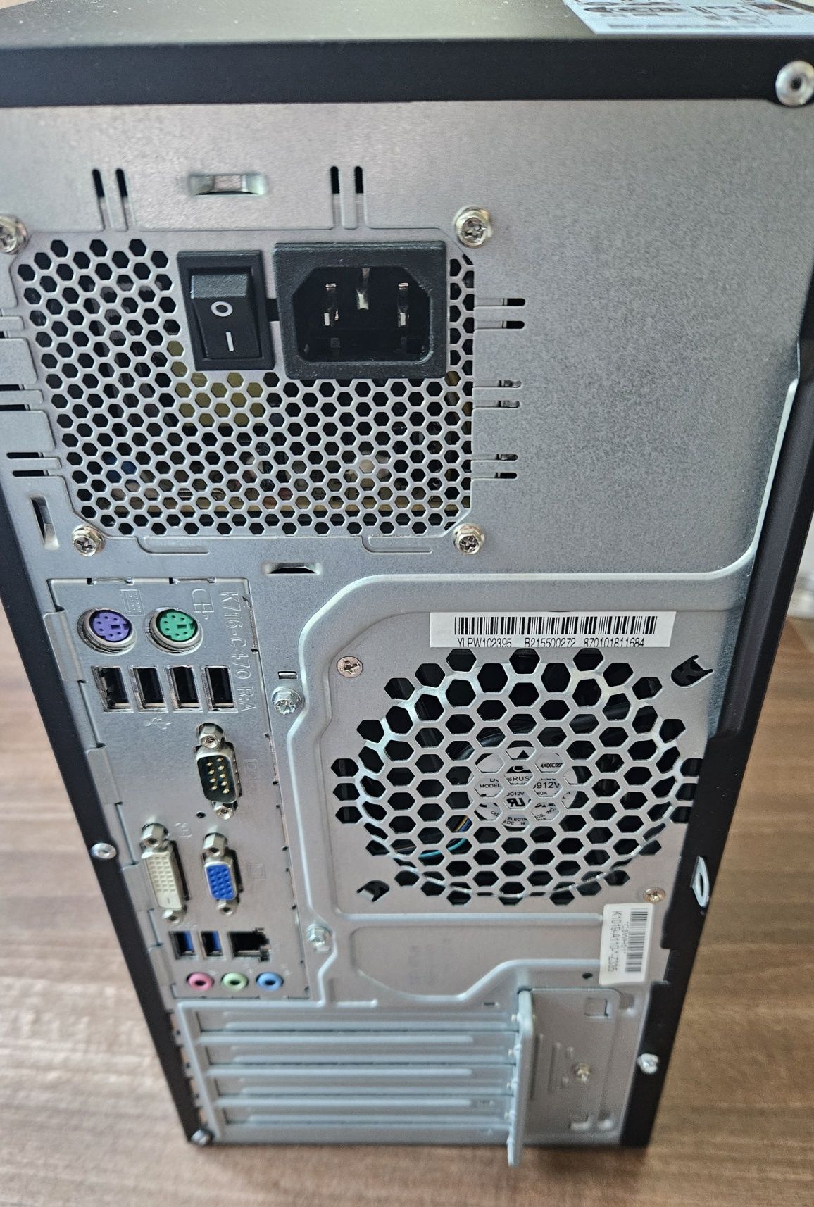 Komputer Fujitsu P520 Intel Core i5 3,3GHz 8GB RAM 240GB SSD WIN11