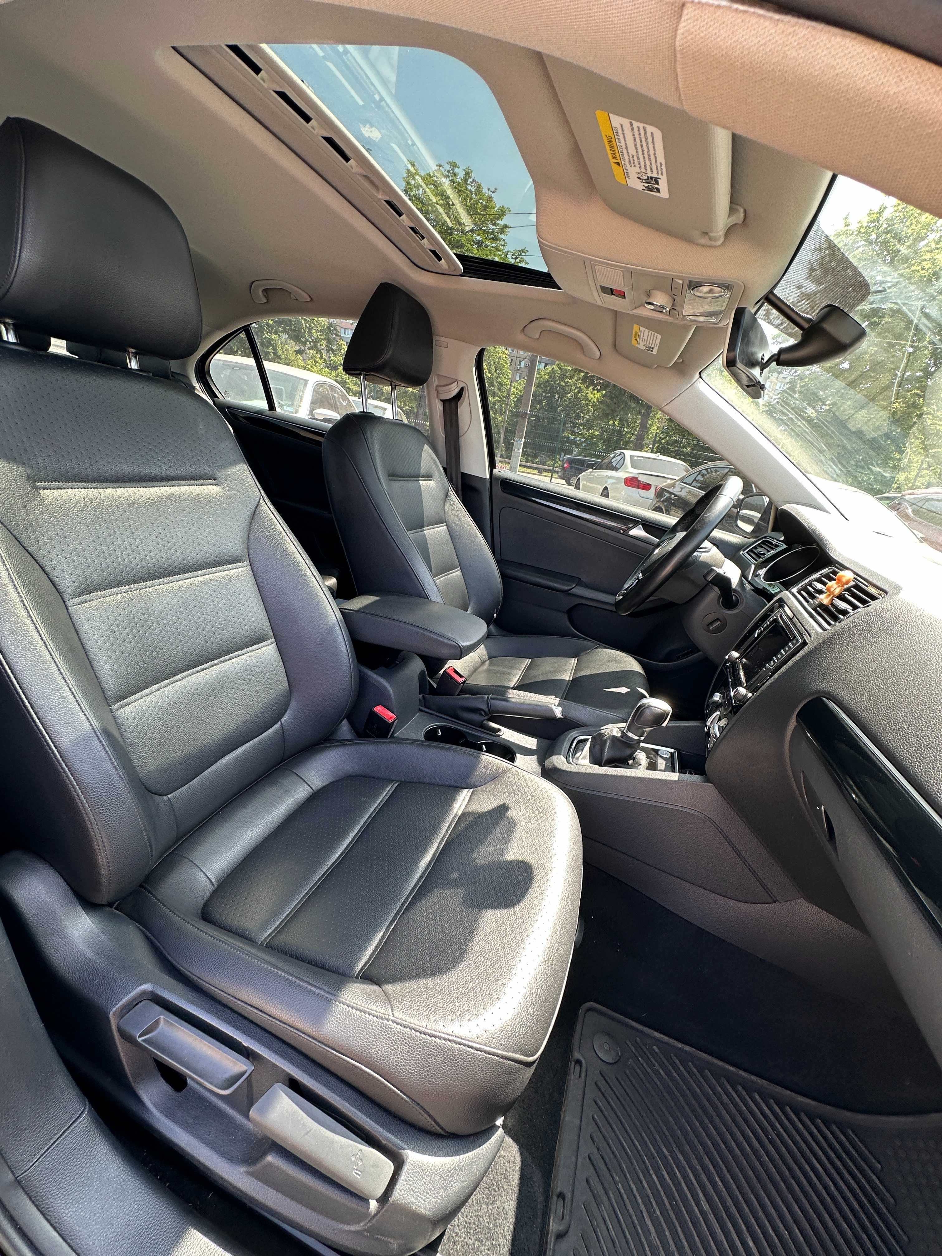 Продам  Volkswagen Jetta SEL 2016 рік можлива розстрочка,кредит!