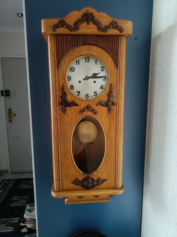 Zegar wiszący ścienny