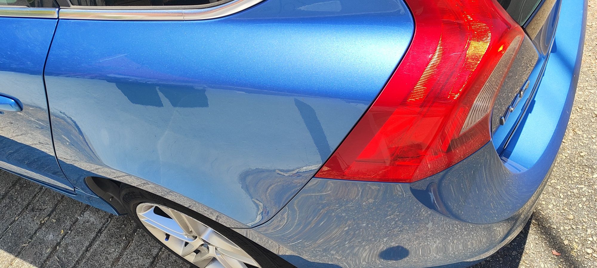 Volvo V60 D6 4WD Híbrido a gasoleo