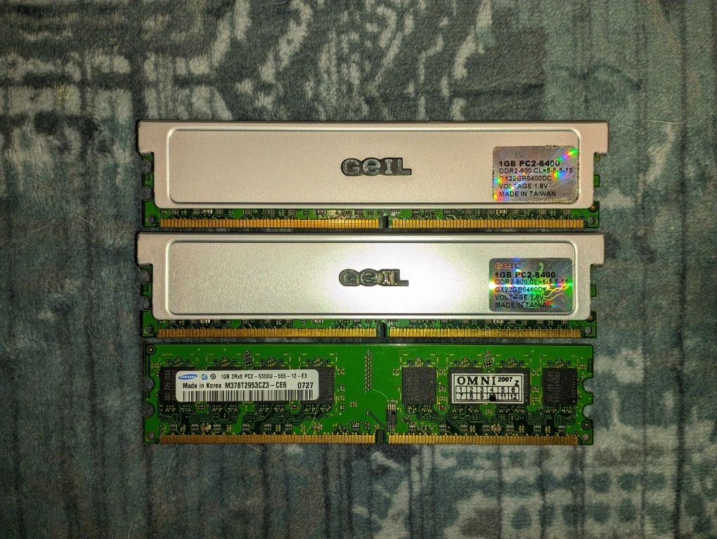 Память для ПК ОЗУ DDR2 Geil 2 GB ( 2 x 1 ) + 1 GB Samsung