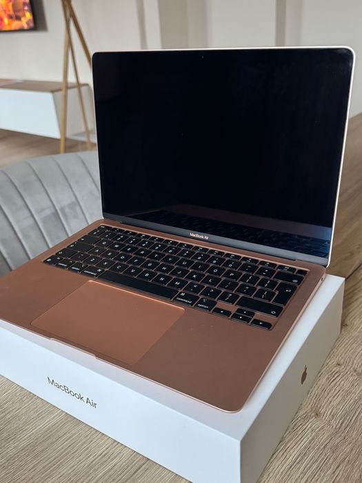 Laptop Apple MacBook Air 13.3 M1 16gb 256gb ZŁOTY Kondycja baterii 95%