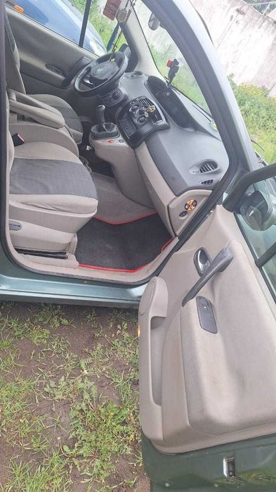 renault grand scenik