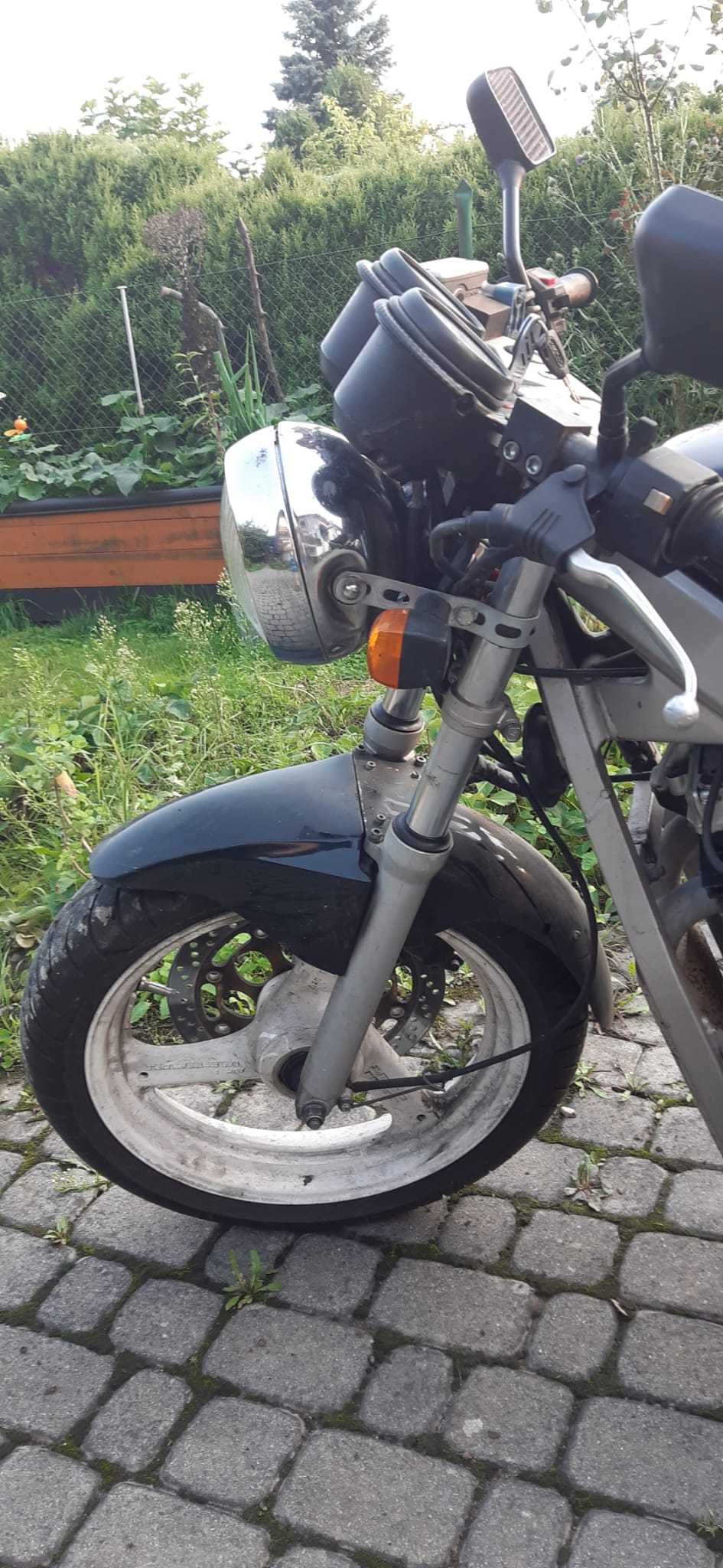 Motocykl Suzuki GS500E na kategorie A2