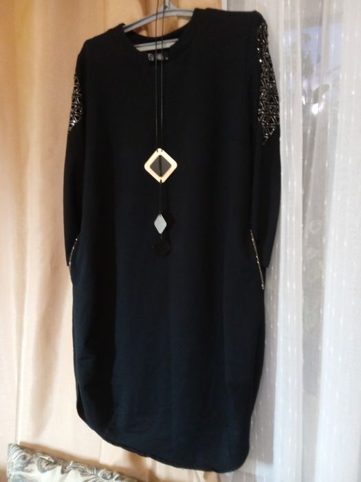 стильна жіноча сукня