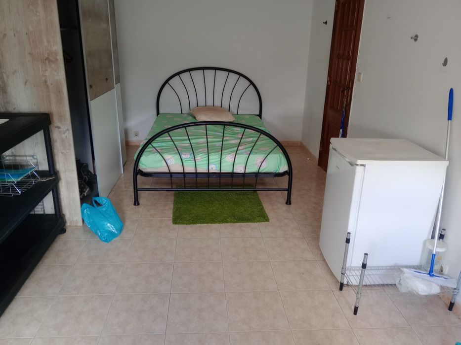 Quarto e sala para casal (30m)
