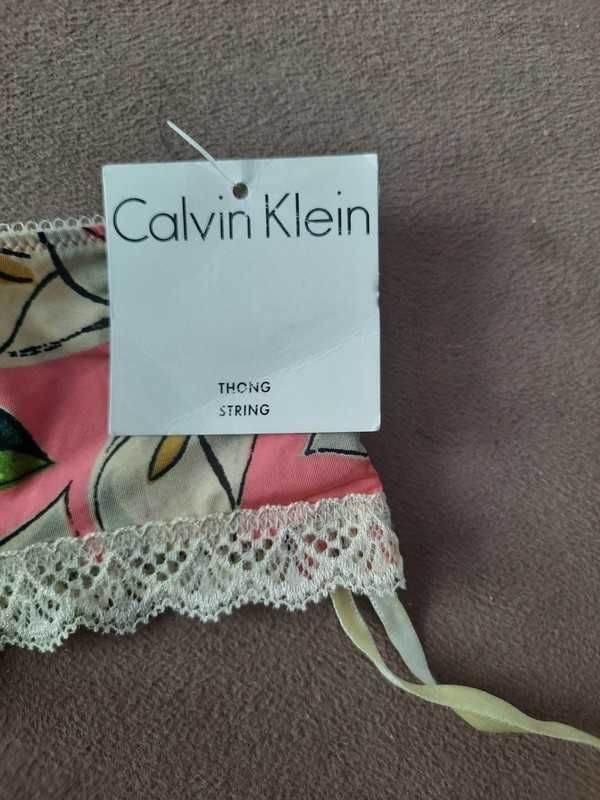 Majtki stringi thong Calvin Klein z metka, L/G