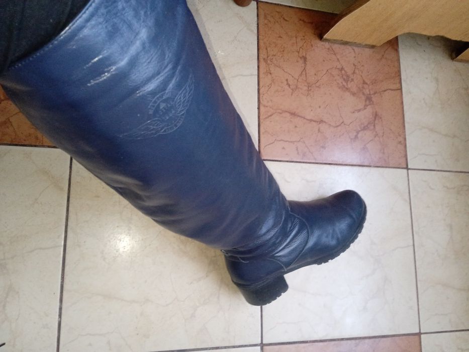 Сапожкі високі шкіряні