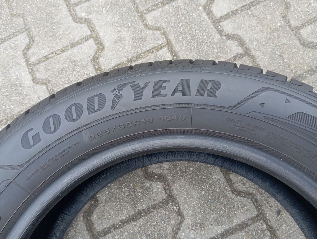 1szt zimówka Goodyear ultraGrip 225/60/18 104V DOT3221