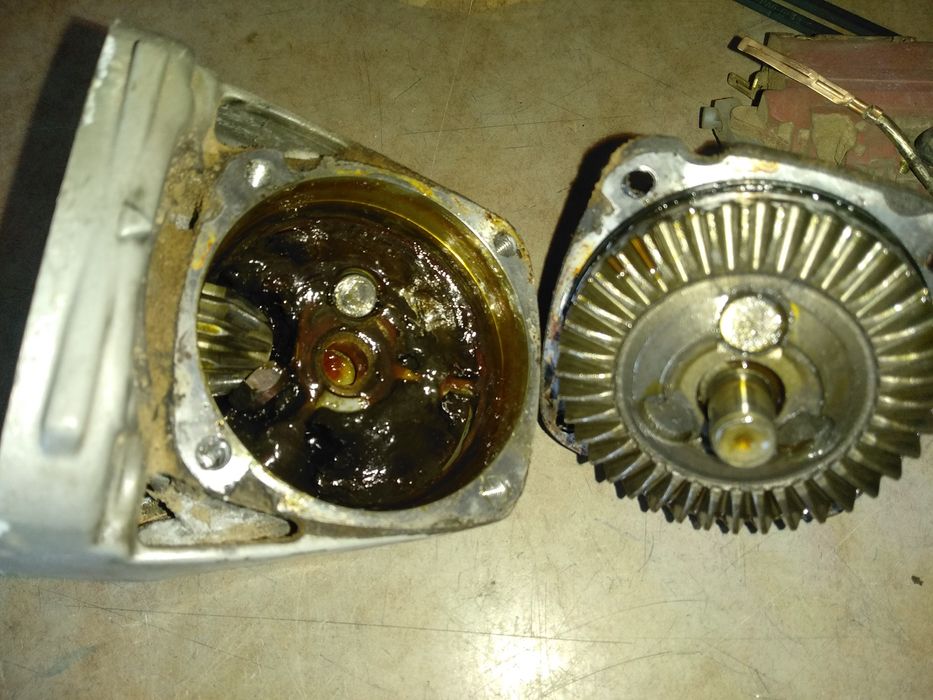 Запчасти на болгарки  Bosch 125.