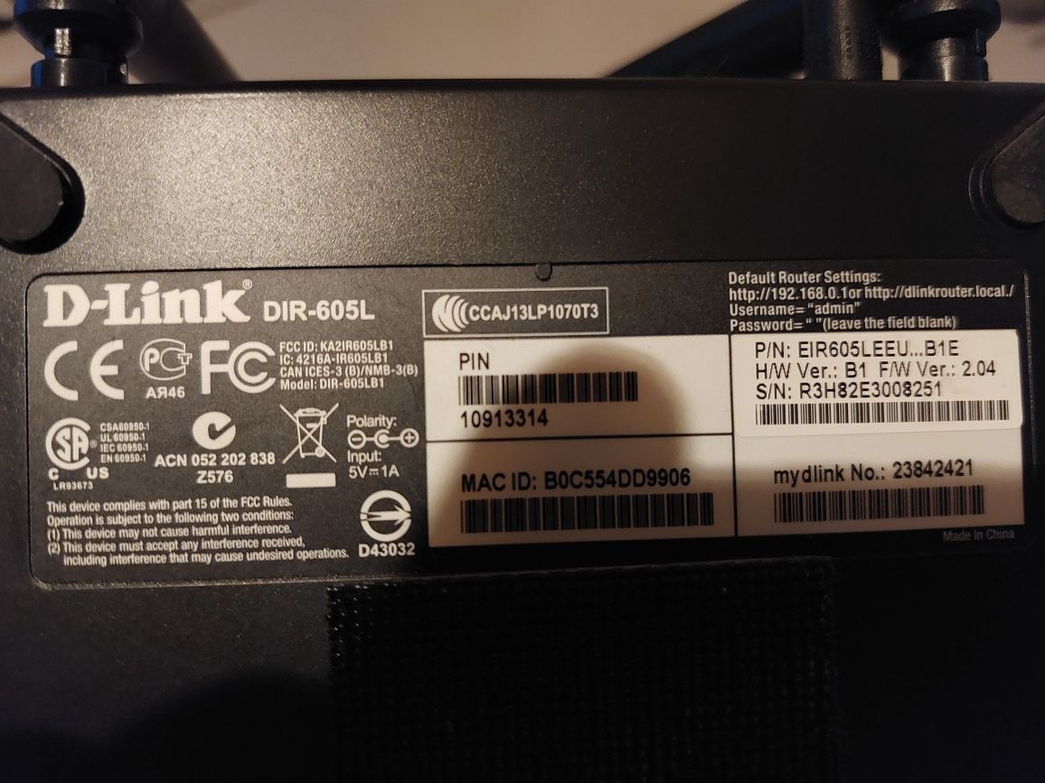 Router D-Link DIR-605L (802.11b/g/n 300Mb/s)