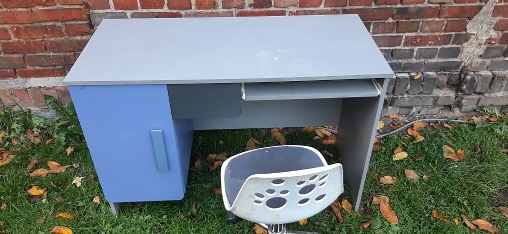 Biurko + fotel oddam za darmo