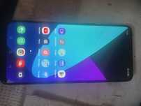 Продам телефон real me c3
