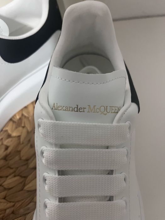 Alexander McQueen Novas