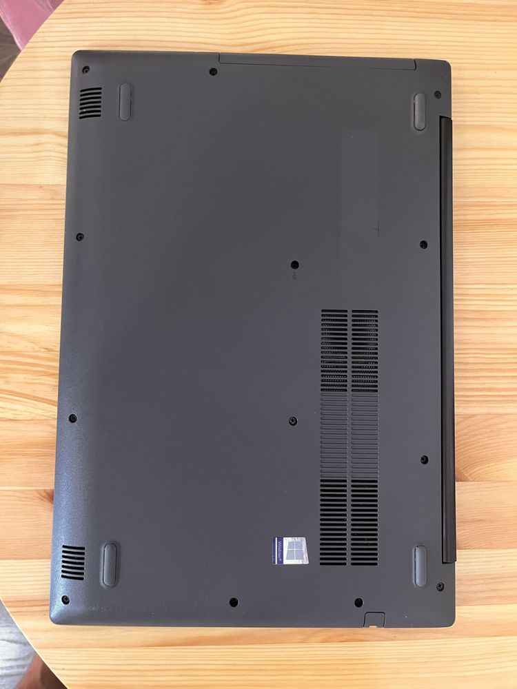 Lenovo Ideapad 256 GB Ryzen 5 Vega