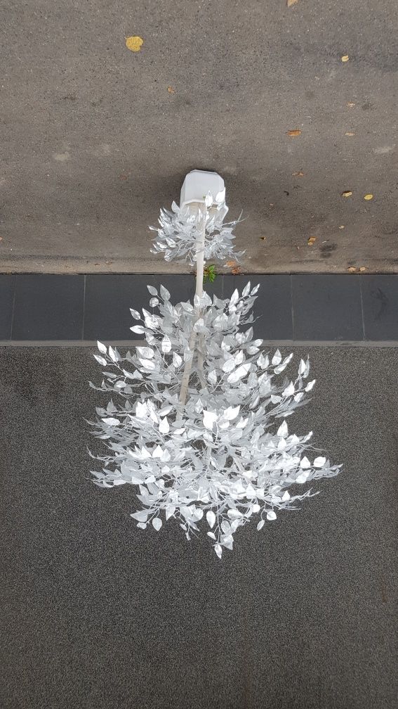 Искусственные серебряные деревья для фотозоны