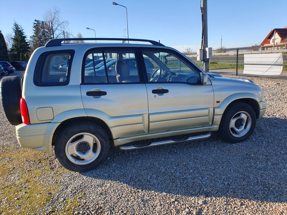 Suzuki Grand Vitara 2.0