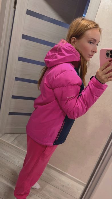 Продам жіночу лижну куртку