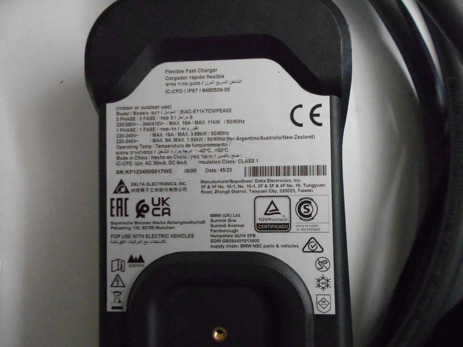 carregador para veículos elétricos ou híbridos