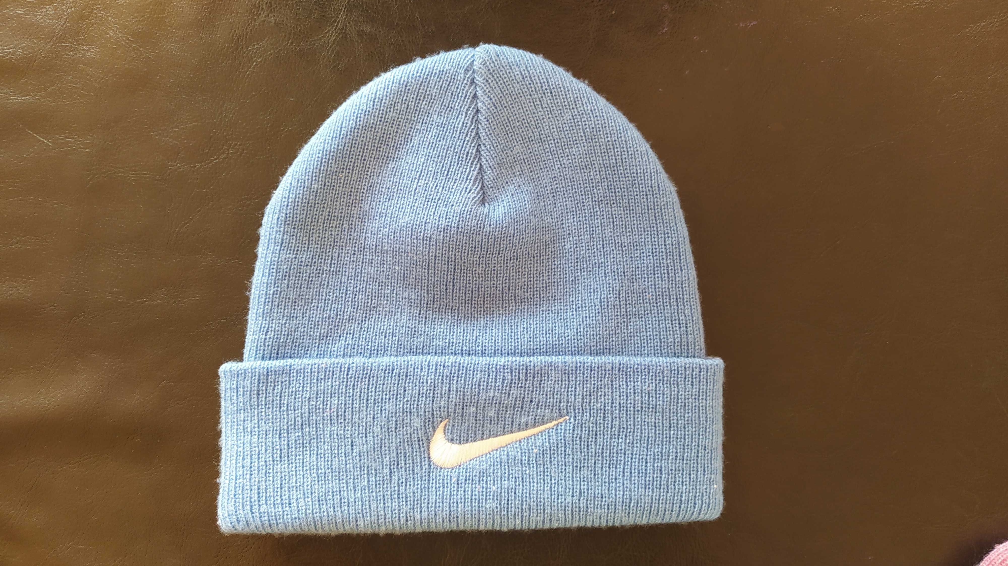 Gorros M e L da Nike