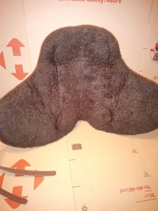 Продам кожаное безленчиковое седло для лошади б/у в хорошем состоянии