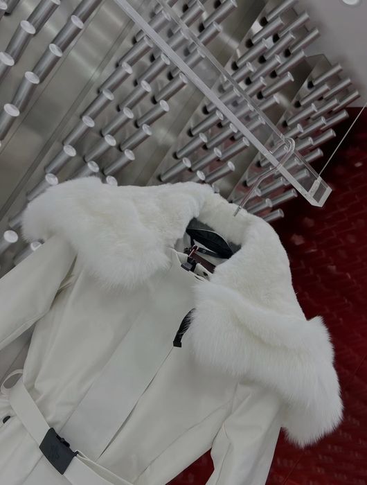 Moncler kurtka puchowa z lisem i królikiem