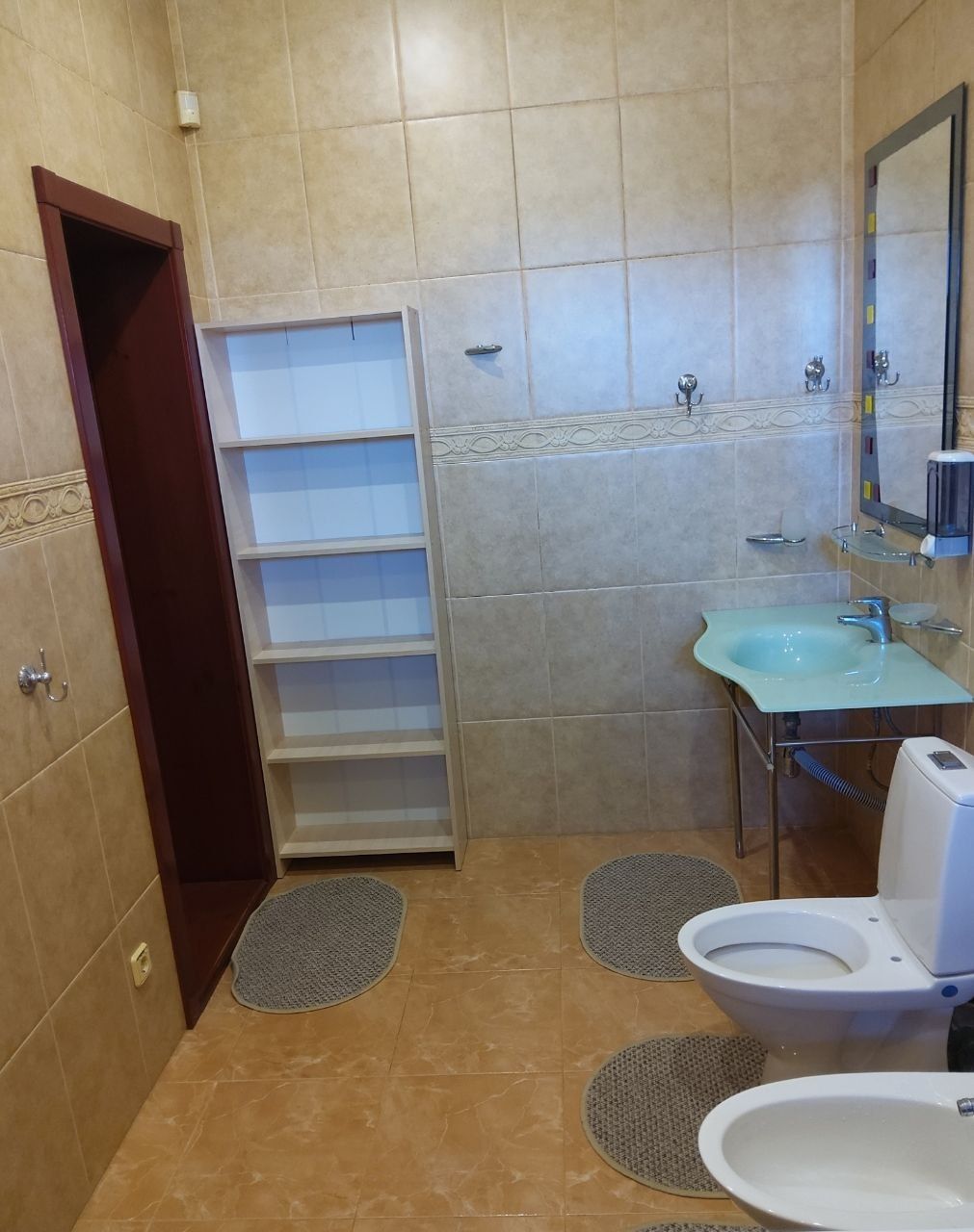Терміновий продаж будинку 380м2