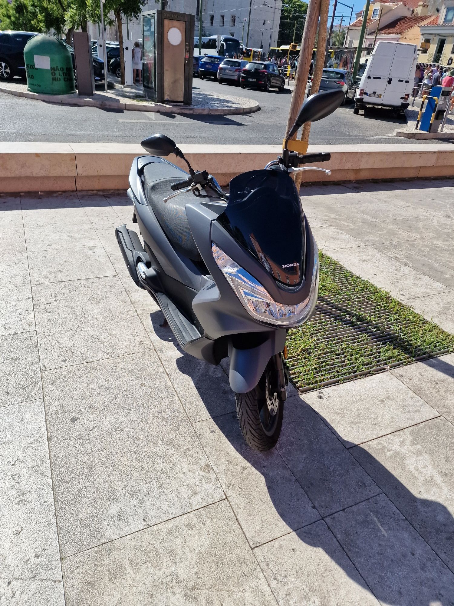 HONDA PCX 125, poucos quilómetros