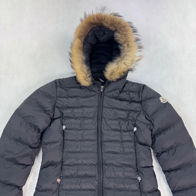 Długa kurtka z kapturem parka pikowana puchowa Moncler