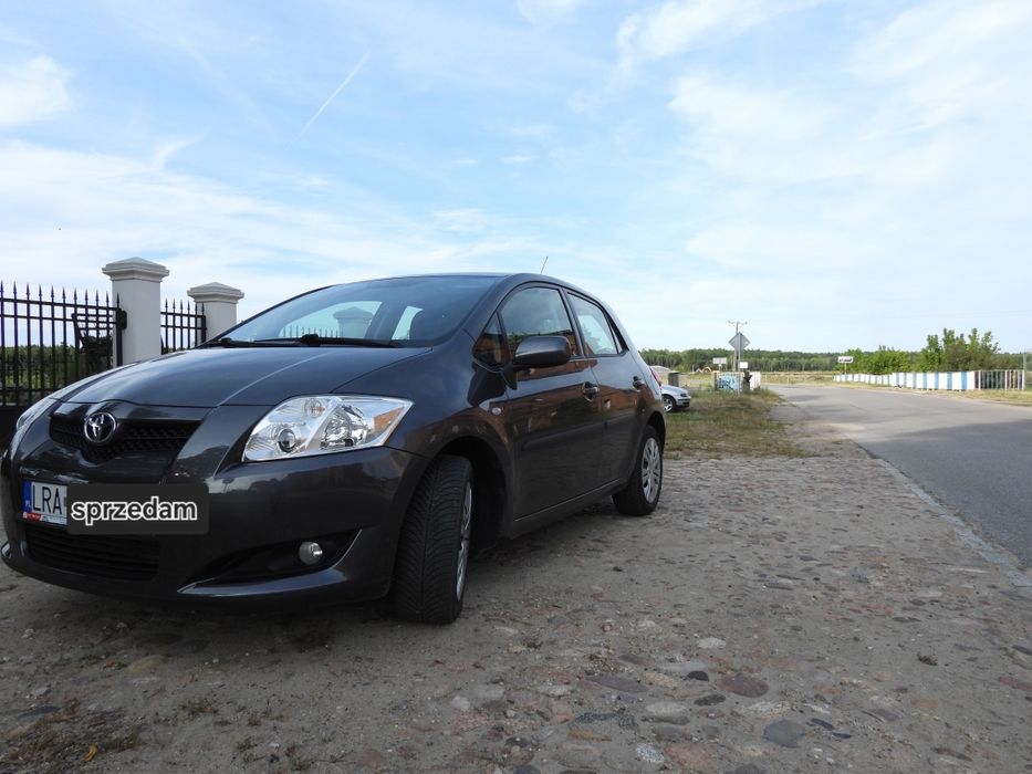 Toyota Auris 1.6 benzyna