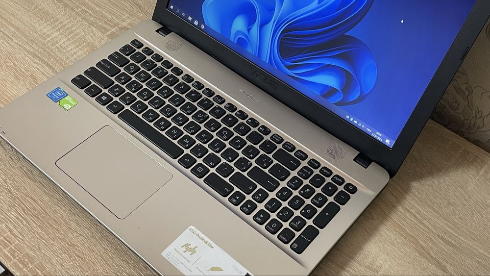 Ноутбук Asus VivoBook Max F541N / 4 ядра / Nvidia GeForce 810M / SSD