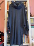 Vestido de gola alta