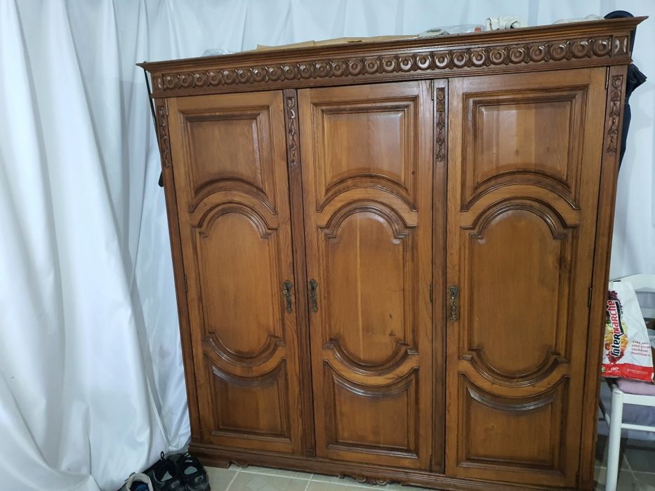 Guarda Fatos Madeira de Castanheiro