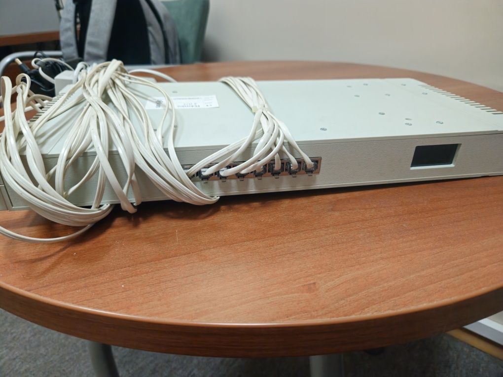Nagrywarka rozmów Zetkom R 4 mini, 8 linii analogowa, używana