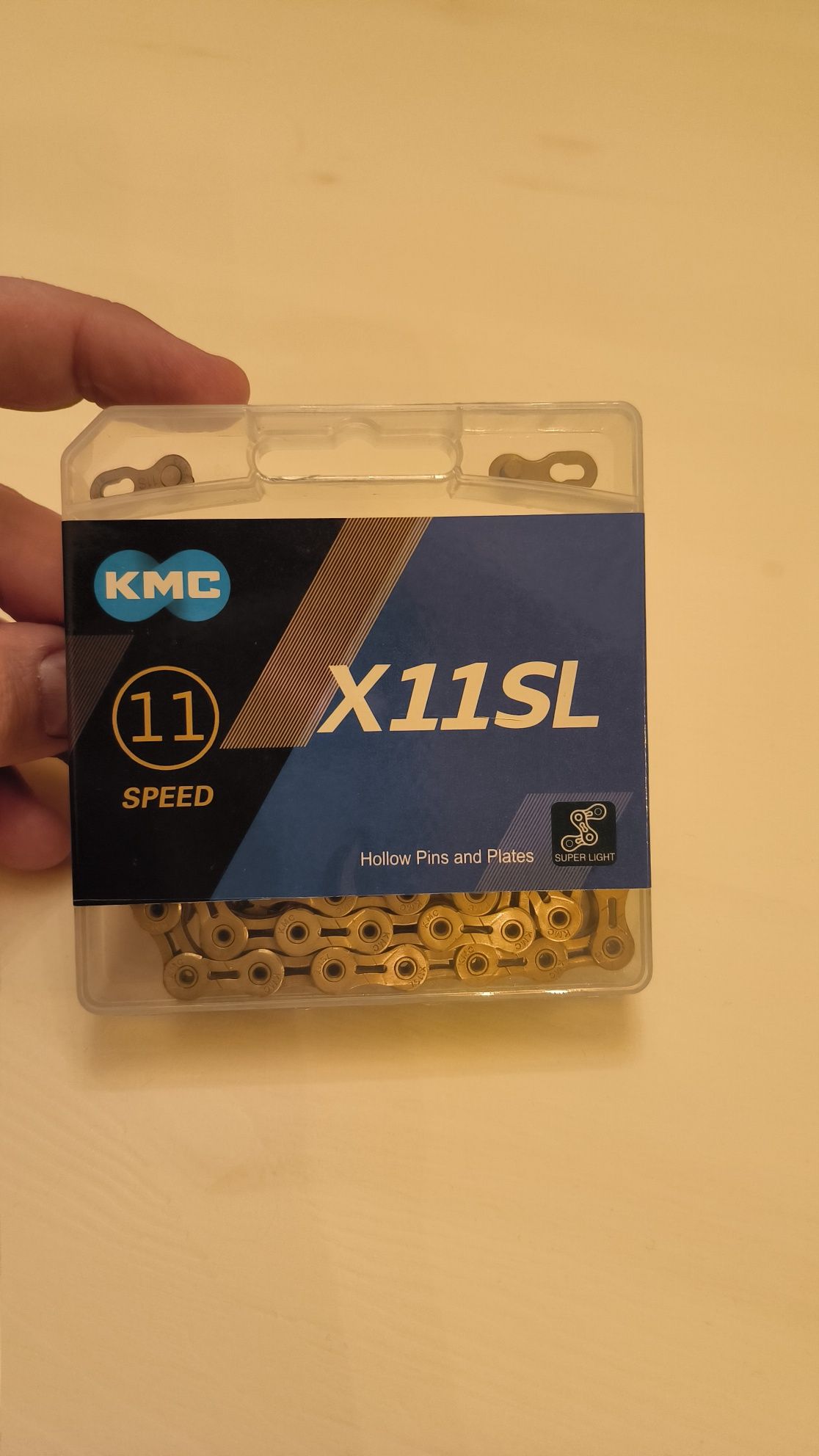 11-rzędowy łańcuch rowerowy superlight KMC X11SL gold.