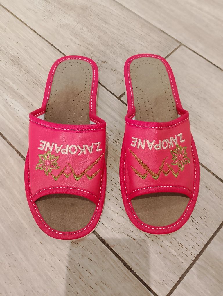 Kapcie damskie nowe