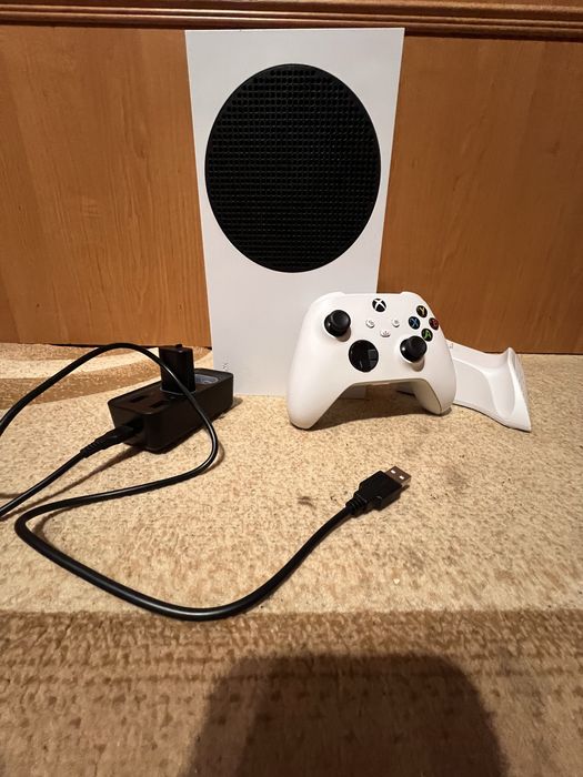 X BOX  SERIES S 512 gb 120герц