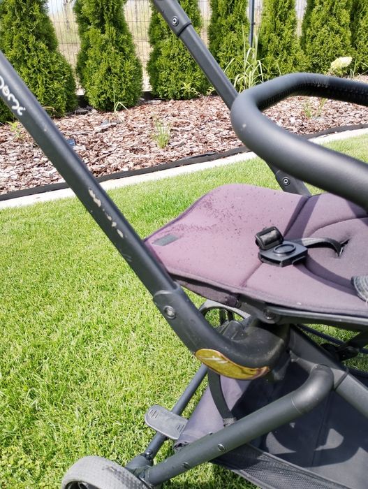 Wózek spacerowy firmy MoMi