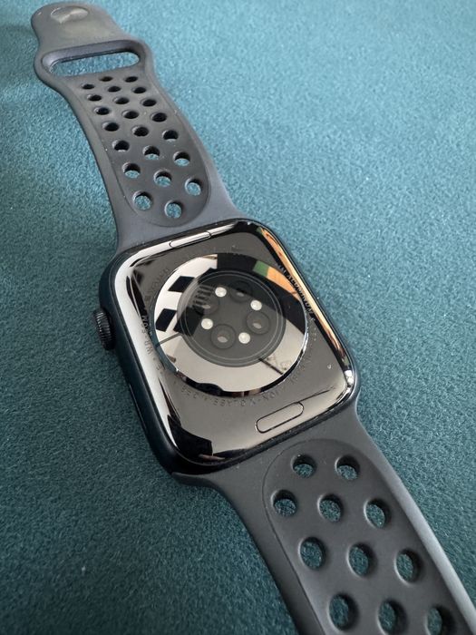Apple Watch Series 7 Nike Edition GPS + Cellular 45 mm