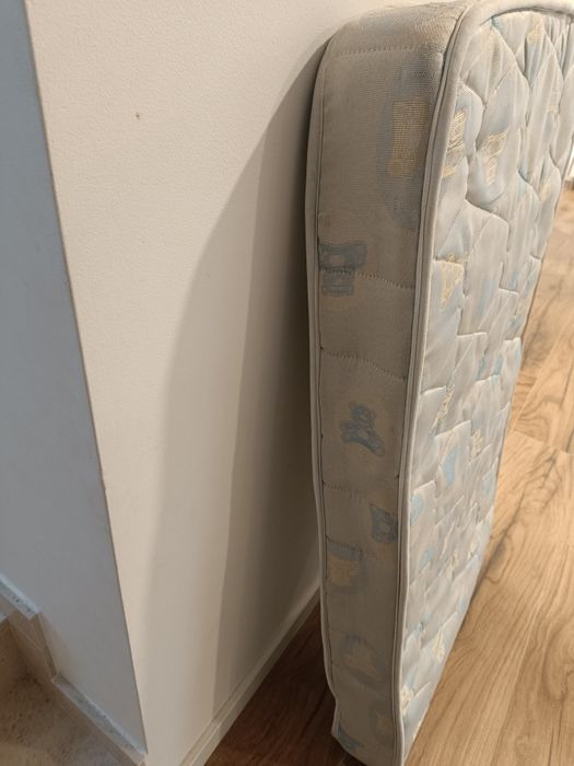 Colchão molas cama ou berço de bebé