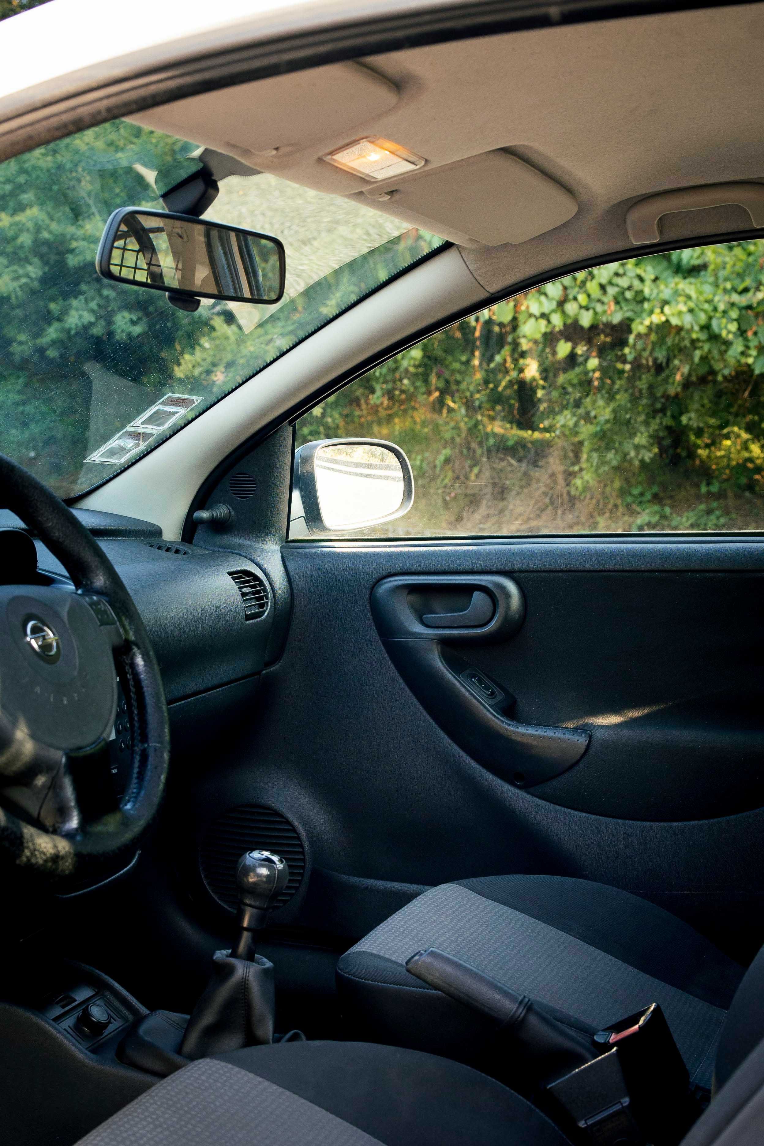 Opel Corsa 1.3 CDTI – 2005 | Económico e Fiável