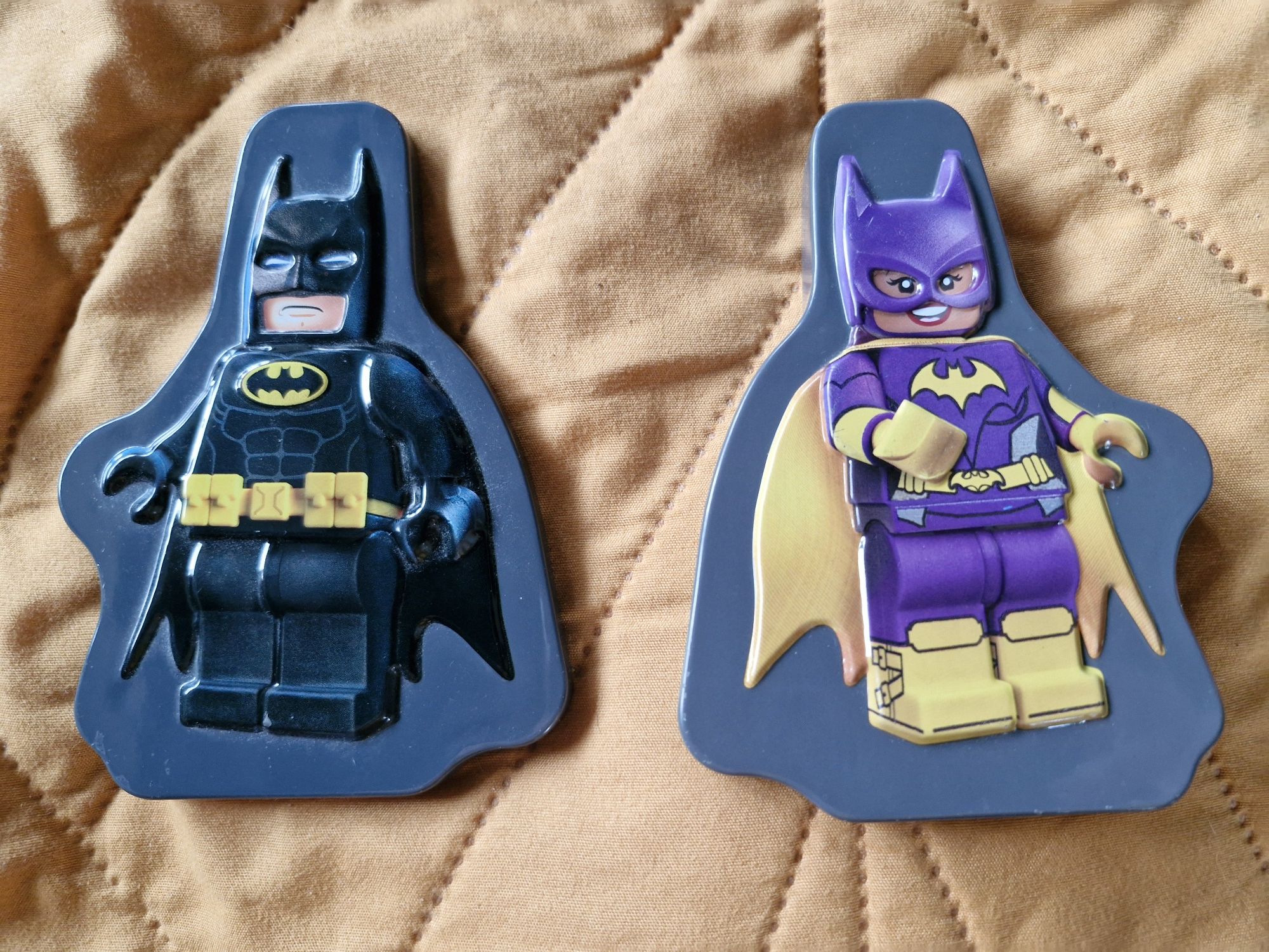 Telefony okulary miarka pojemnik na ząb batman puszka