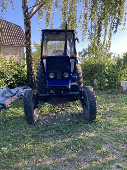 Трактор ЮМЗ 6 хороший стан є навісне обладнання.