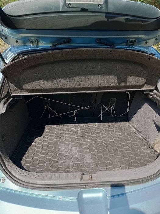 Мазда 3 2006 рік