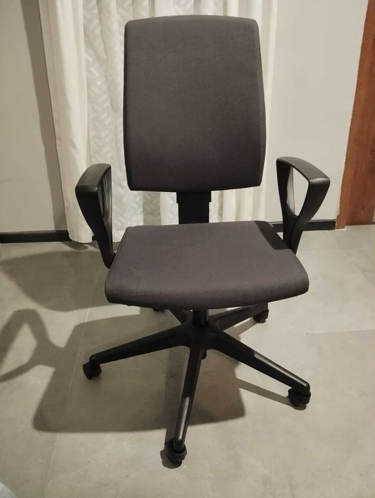 Fotel Krzesło Obrotowy Biurowy ProfiM Raya BDB Stan Zadbany Ciemny