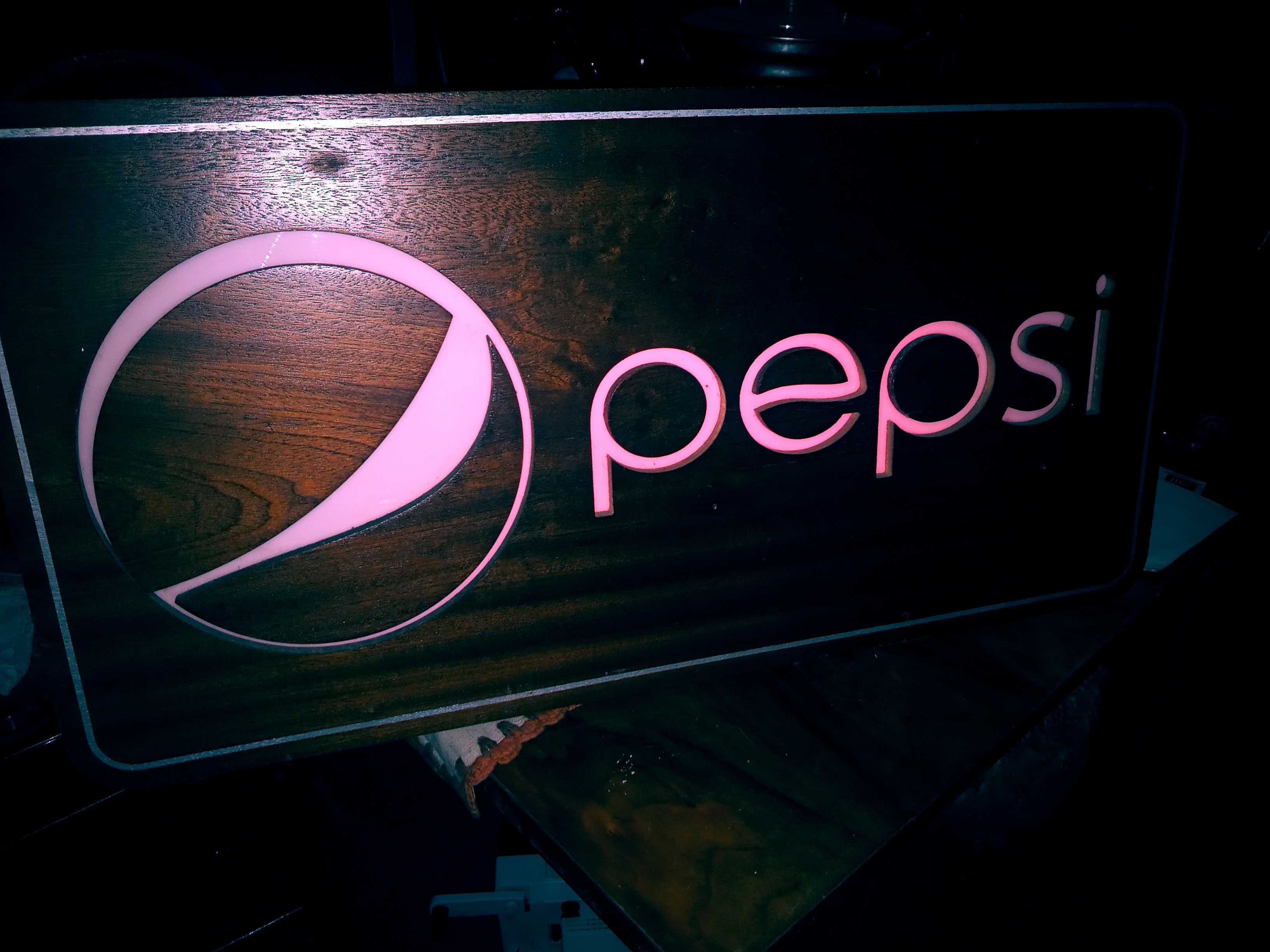 Neon Swietlny PEPSI